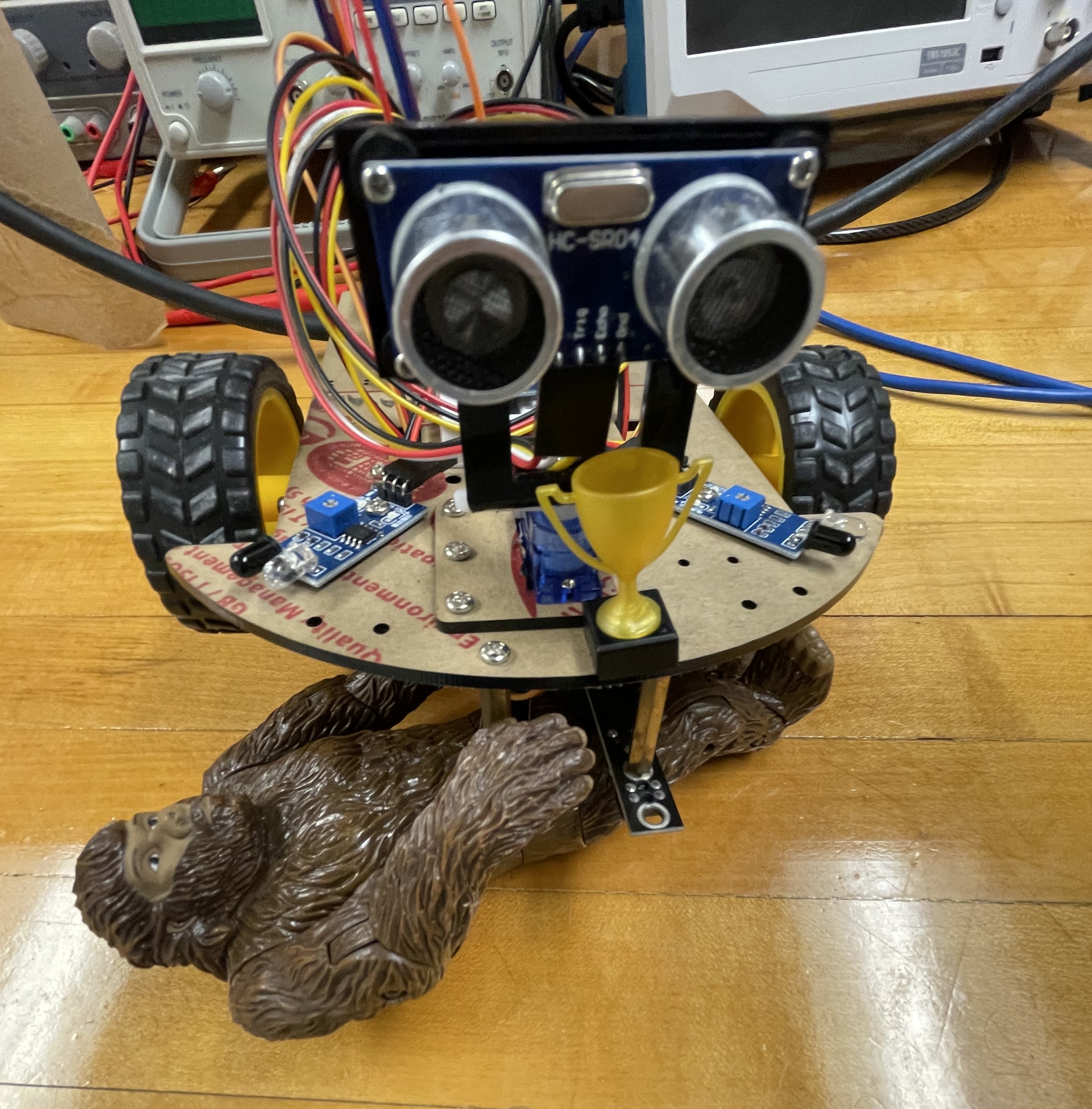 Arduino car kit for target acquisition